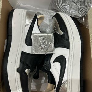Air Jordan 1 Elevate Metallic Silver